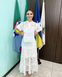 CARLA REDANO PRIMEIRA MULHER ELEITA PREFEITA EM ARIQUEMES TOMA POSSE E NOMEIA SECRET&Aacute;RIOS - Foto: EDIRCEU LIMA