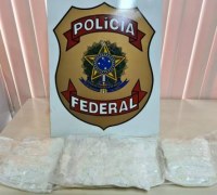 AEROPORTO: POL&Iacute;CIA FEDERAL PRENDE HOMEM COM DOIS QUILOS DE COCA&Iacute;NA - Foto: ASSESSORIA