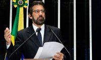 SENADOR VALDIR RAUPP DESTACA SAN&Ccedil;&Atilde;O DA LEI QUE QUE BENEFICIA PEQUENA E MICROEMPRESAS - Foto: ASSESSORIA