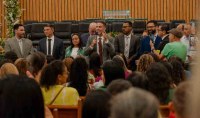 PREFEITO LEO MORAES ACABA COM O PONTO ELETR&Ocirc;NICO NAS ESCOLAS MUNICIPAIS - Foto: ASSESSORIA