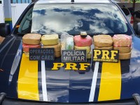 OPERA&Ccedil;&Atilde;O ENTRE PM, PRF E BPFRON DE ARIQUEMES E GUAJAR&Aacute; PRENDEM CASAL COM 16 QUILOS DE COCA&Iacute;NA - Foto: PORTALP1