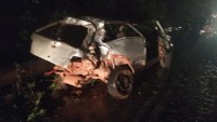ACIDENTE NA BR - 364 ENVOLVENDO UNO E CARRETA MATA MAIS UMA PESSOA - Foto: ASSESSORIA PRF