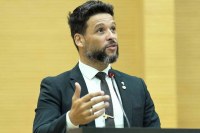 QUASE 01 MILH&Atilde;O FORAM GASTOS NA USINA DO "HMA" EM ARIQUEMES E CONTINUA SEM FUNCIONAR, DIZ DEPUTADO - Foto: EDIRCEU LIMA com informa&ccedil;&otilde;es da assessoria