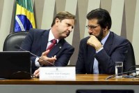 SENADOR ACIR LIDERA PARA O GOVERNO E SENADOR VALDIR RAUPP PARA O SENADO - Foto: OOBSERVADOR