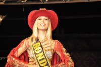 COME&Ccedil;A A EXPOARI, RAINHA DA FESTA FOI ESCOLHIDA NO FINAL DE SEMANA - Foto: ASSESSORIA