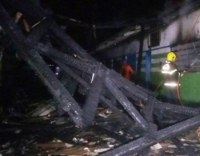 ESCOLA MUNICIPAL &Eacute; PARCIALMENTE DESTRU&Iacute;DA  PELO FOGO EM ARIQUEMES - Foto: YESMANIA