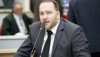 DEPUTADO ALEX REDADO DESTINA QUASE DOIS MILH&Otilde;ES E MEIO EM EMENDAS PARA ARIQUEMES - Foto: ASSESSORIA