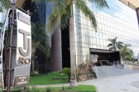 LEIL&Atilde;O DE VE&Iacute;CULOS USADOS &Eacute; REALIZADO PELO TRIBUNAL DE JUSTI&Ccedil;A DE ROND&Ocirc;NIA - Foto: Foto: Di&ecirc;go Holanda/G1