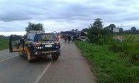 ACIDENTE NA BR - 364 ENVOLVENDO CAMINH&Otilde;ES DEIXA TR&Ecirc;S PESSOAS FERIDAS - Foto: RONDONIAOVIVO