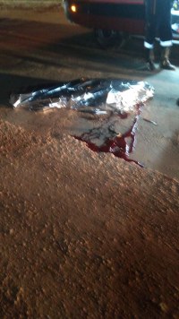 TRABALHADOR &Eacute; ATROPELADO E MORRE NA RO - 257 PR&Oacute;XIMO A ARIQUEMES, ATEN&Ccedil;&Atilde;O IMAGENS DE ALTO IMPACTO - Foto: EDIRCEU LIMA