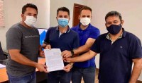 SENADOR MARCOS ROG&Eacute;RIO DESTINOU 20 MILH&Otilde;ES REAIS PARA PREFEITURA DE JI - PARAN&Aacute; - Foto: ASSESSORIA