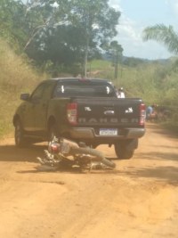 ACIDENTE ENTRE CAMINHONETE E MOTO DEIXA UMA PESSOA MORTA - Foto: com informa&ccedil;&otilde;es do JARUONLINE