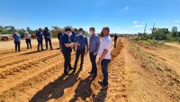PRESIDENTE ALEX REDANO E MARCOS ROCHA VISITAM OBRAS DA PONTE NA 421, CONCLUS&Atilde;O &Eacute; PARA AGOSTO - Foto: ASSESSORIA
