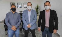 PRESIDENTE ALEX REDANO VAI APRESENTAR PROJETO PARA AUMENTAR DE 30 PARA 100 MIL EMPR&Eacute;STIMO DO PROAMPE - Foto: EDIRCEU LIMA