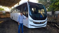 SENADOR ATENDE PEDIDO DO VEREADOR JOEL E MUNIC&Iacute;PIO RECEBE &Ocirc;NIBUS PARA LEVAR PACIENTES PARA "PVH" - Foto: EDIRCEU LIMA