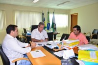 PREFEITO CONFIRMA AUMENTO PARA SERVIDORES EM ARIQUEMES E  ANUNCIA QUE SER&Aacute; RETROATIVO A JANEIRO - Foto: ASSESSORIA