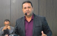VEREADOR AMALEC DIZ QUE SECRET&Aacute;RIO DE OBRAS TEM QUE PROMETER MENOS E FAZER MAIS - Foto: EDIRCEU LIMA