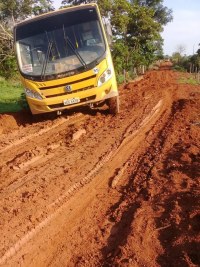 ESTRADAS DA &Aacute;REA RURAL EST&Atilde;O INTRAFEG&Aacute;VEIS E ALUNOS CORREM RISCOS DE ACIDENTES, DIZ VEREADOR JOS&Eacute; AU - Foto: EDIRCEU LIMA