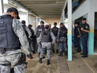 POL&Iacute;CIA MILITAR CONT&Eacute;M REBELI&Atilde;O NO PRES&Iacute;DIO DE OURO PRETO - Foto: G-1