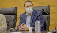PRESIDENTE ALEX REDANO: ALGU&Eacute;M ESTA GANHANDO COM EST&Aacute; SITUA&Ccedil;&Atilde;O, E  N&Atilde;O &Eacute; O PRODUTOR DE LEITE - Foto: ASSESSORIA
