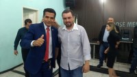VEREADOR JOEL DA YAMAHA CONCEDE T&Iacute;TULO DE CIDAD&Atilde;O HONOR&Aacute;RIO A RICARDO RODRIGUES E ELCIMAR GON&Ccedil;ALVES - Foto: EDIRCEU LIMA