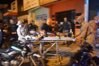 DOIS JOVENS S&Atilde;O EXECUTADOS A TIROS NA AVENIDA TANCREDO NEVES EM ARIQUEMES - Foto: COM INFORMA&Ccedil;&Otilde;ES DO YESMANIA