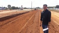 SENADOR MARCOS ROG&Eacute;RIO ATENDE PEDIDO DO VEREADOR JOEL DA YAMAHA E MARGINAL DA BR - 364 &Eacute; RECUPERADA - Foto: EDIRCEU LIMA