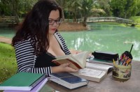 ALUNA DO PROJETO "PR&Eacute;-ENEM"  DE ARIQUEMES ALCAN&Ccedil;A 840 PONTOS NO EXAME NACIONAL - Foto: ASSESSORIA