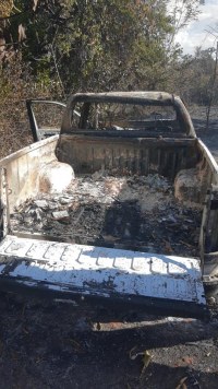 CARRO DE EX - VEREADOR DE ARIQUEMES E ENCONTRADO QUEIMADO COM UM CORPO EM CIMA, CORPO PODE SER DELE - Foto: EDIRCEU LIMA