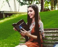 ALUNA DE ARIQUEMES LAN&Ccedil;A O 1&ordm; LIVRO INFANTO - JUVENIL EM ROND&Ocirc;NIA - Foto: ASSESSORIA