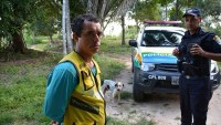 POL&Iacute;CIA MILITAR PRENDE MOTOTAXISTA ACUSADO DE ABASTECER BOCA DE FUMO - Foto: COMANDO190