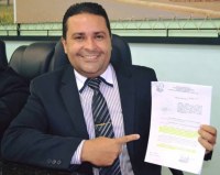 PROJETO DO VEREADOR AMALEC TORNA OBRIGAT&Oacute;RIO COMEMORA&Ccedil;&Atilde;O DOS DIAS DOS "PAIS E M&Atilde;ES" EM ARIQUEMES - Foto: ASSESSORIA