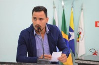 VEREADOR RAFAEL: H&Aacute; MAIS DE UM ANO APARELHO DE RAIO - X EST&Aacute; ABANDONADO NA UPA DE ARIQUEMES - Foto: EDIRCEU LIMA