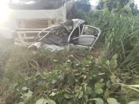 ACIDENTE NA BR - 364 PR&Oacute;XIMO A ARIQUEMES ENTRE CARRETA E CHERY FAZ MAIS UMA V&Iacute;TIMA, FOTOS E V&Iacute;DEOS - Foto: EDIRCEU LIMA