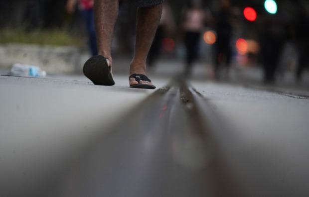 N&atilde;o respeito ao isolamento pode ter contribu&iacute;do para aumento de casos, segundo autoridades (Foto: Foto: Marcos Serra Lima/G1)
