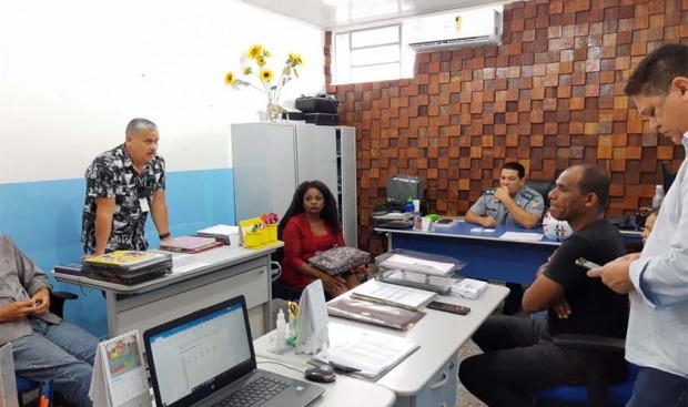 A Dire&ccedil;&atilde;o do Sintero recebeu den&uacute;ncias de professores que foram devolvidos &agrave; CRE(Coordenadoria Regional de Educa&ccedil;&atilde; (Foto: TUDORONDONIA)