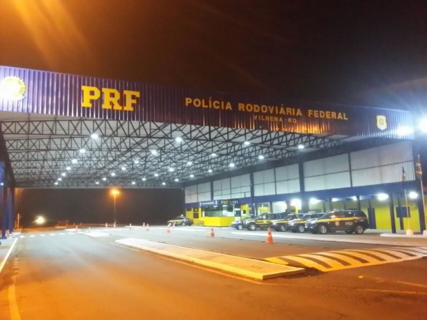 Demanda de liga&ccedil;&otilde;es sobrecarregou central telef&ocirc;nica e PRF teme que motoristas em urg&ecirc;ncia n&atilde;o consigam pedir ajud (Foto: Foto: PRF/Divulga&ccedil;&atilde;o)