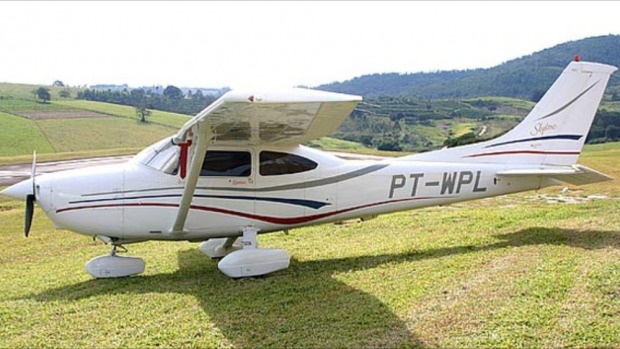 Avi&atilde;o modelo 182 foiurtado de dentro de hangar em Jaru (RO). ? Foto: Reprodu&ccedil;&atilde;o/Portal P1 (Foto: G1 RO)