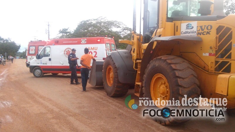 CRIAN&Ccedil;AS S&Atilde;O ATROPELADAS  POR P&Aacute;  CARREGADEIRA NO BAIRRO MARECHAL RONDON  EM ARIQUEMES