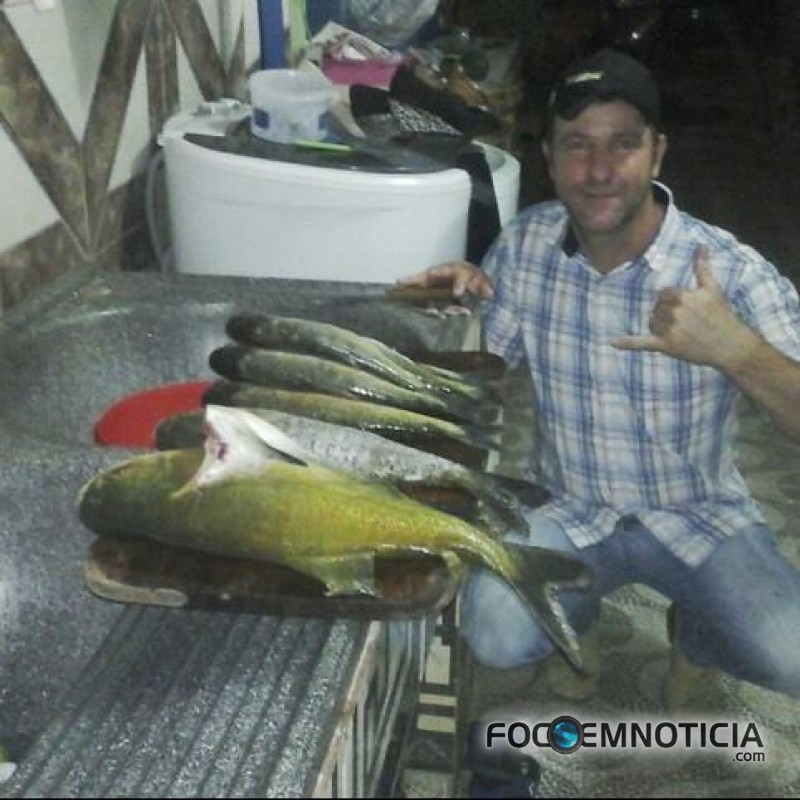 ADVOGADO E AMIGO S&Atilde;O EXECUTADOS DENTRO DO RESTAURANTE ENQUANTO ALMO&Ccedil;AVAM EM JARU