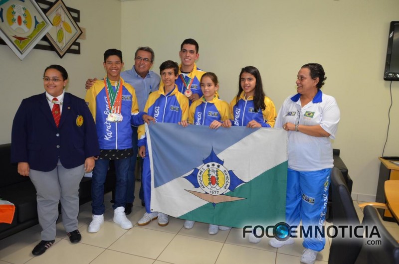 ATLETAS DE ARIQUEMES  GANHAM MEDALHAS NO CAMPEONATO MUNDIAL DE  KARAT&Ecirc; REALIZADO  NA IRLANDA