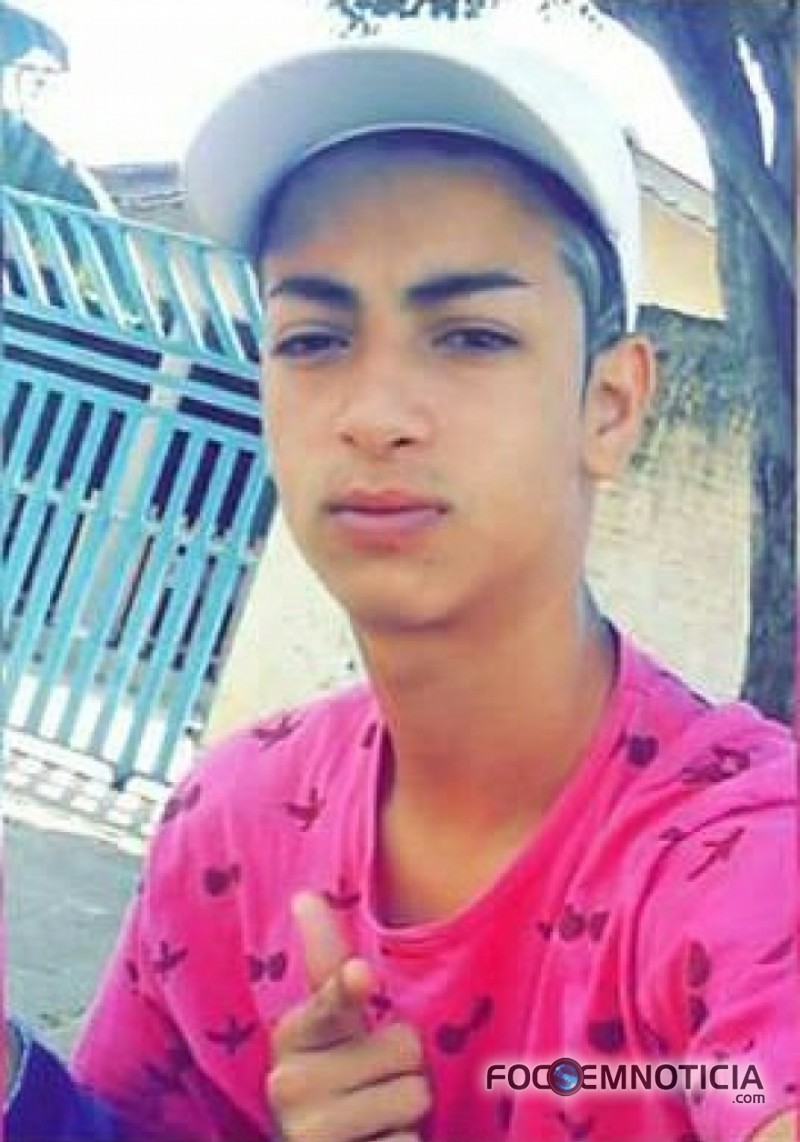 TR&Ecirc;S PESSOAS S&Atilde;O EXECUTADAS A TIROS NO SETOR - 09 EM ARIQUEMES