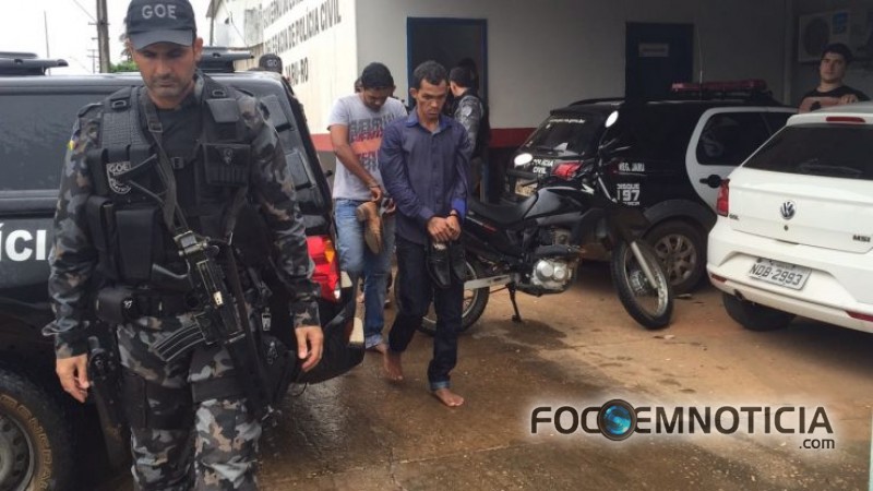LADR&Otilde;ES S&Atilde;O PRESOS AP&Oacute;S TENTAR ASSALTAR JOALHERIA
