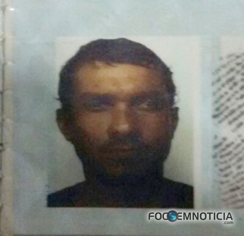 HOMEM &Eacute; ASSASSINADO E CORPO &Eacute; JOGADO  PR&Oacute;XIMO AO RIO