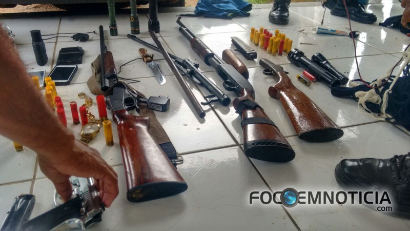 LADR&Otilde;ES DE GADO MORREM AO TROCAREM TIROS COM A POL&Iacute;CIA MILITAR EM MONTE NEGRO