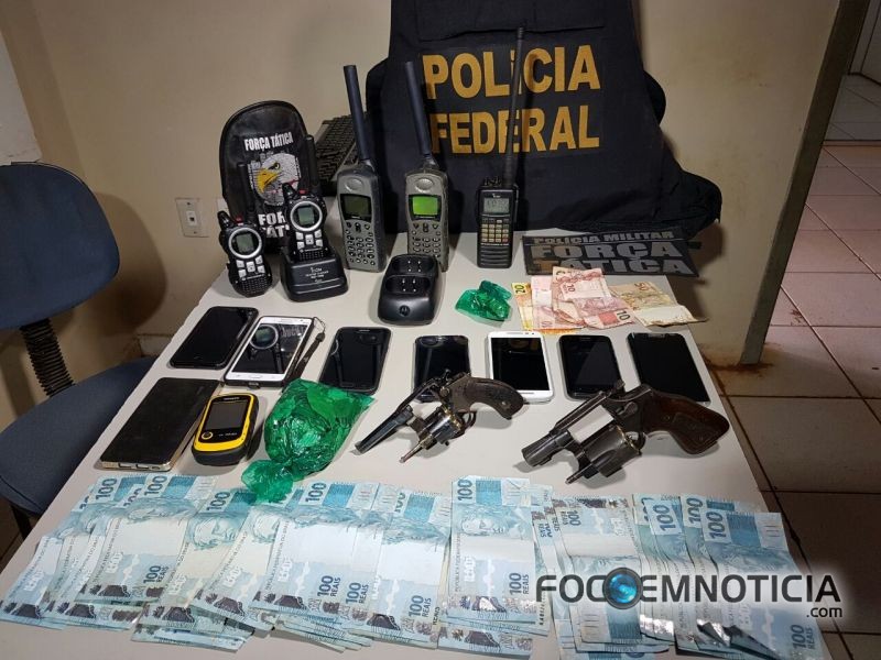 AVI&Atilde;O CAI COM 400 QUILOS DE COCA&Iacute;NA E CINCO TRAFICANTES S&Atilde;O PRESOS