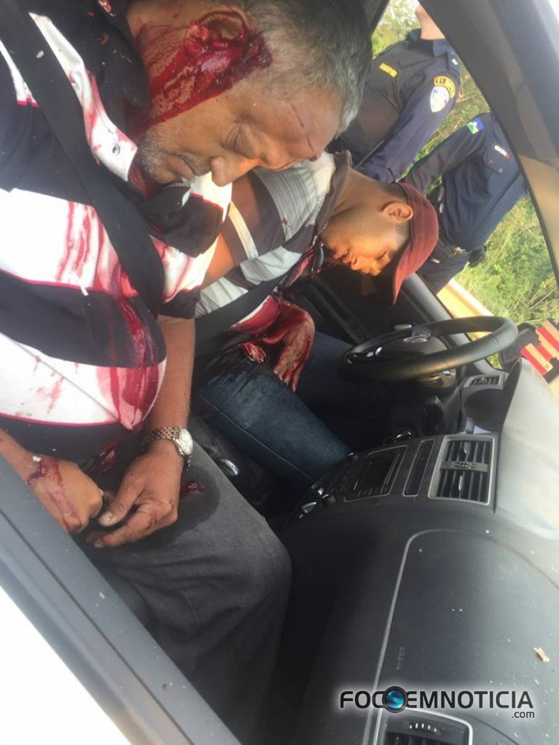 UM &Eacute; EXECUTADO E OUTRO &Eacute; GRAVEMENTE FERIDO NA BR - 421, ATEN&Ccedil;&Atilde;O IMAGENS DE ALTO IMPACTO