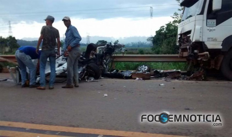 ACIDENTE NA BR - 364 MATA DUAS PESSOAS