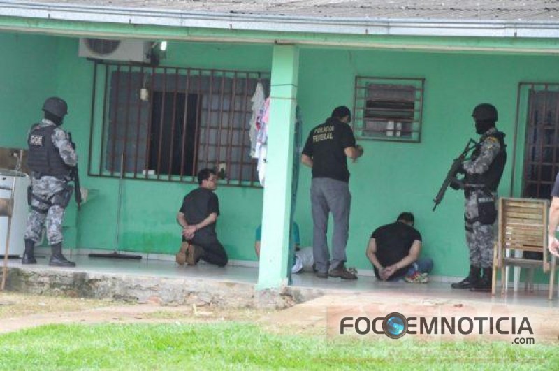 EMPRES&Aacute;RIO E COMPARSA S&Atilde;O PRESOS ACUSADOS DE ENVOLVIMENTO COM O MERCADO NEGRO DE ARMAS