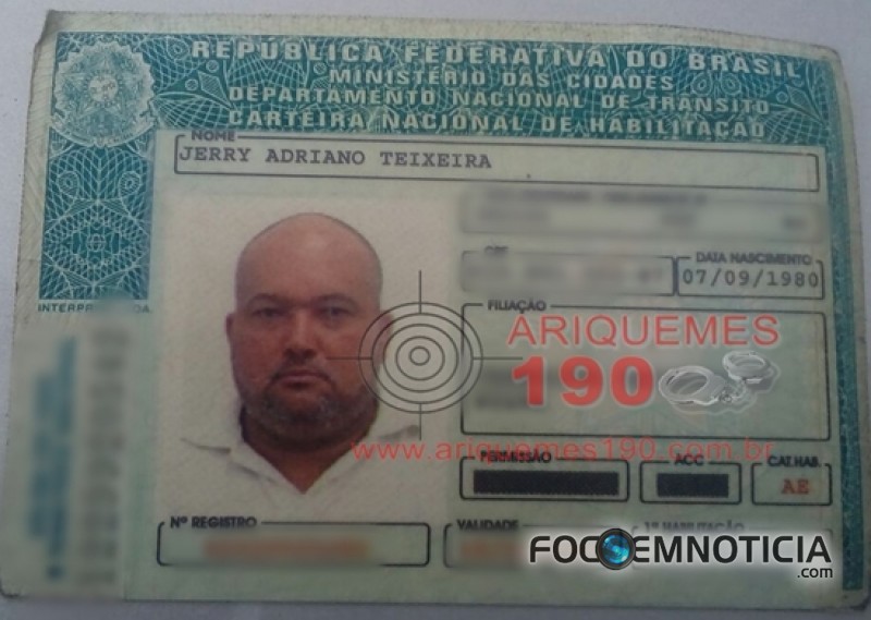 ACIDENTE NA BR - 364 PR&Oacute;XIMO A ARIQUEMES ENVOLVENDO &Ocirc;NIBUS, CARRETA E CAMINH&Atilde;O MATA UMA PESSOA